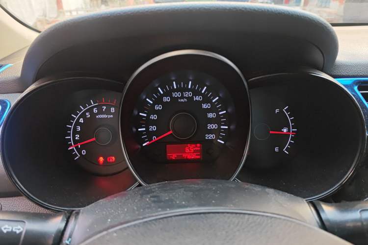 Used Kia K2 2015 Sedan 1.4L MT GLS