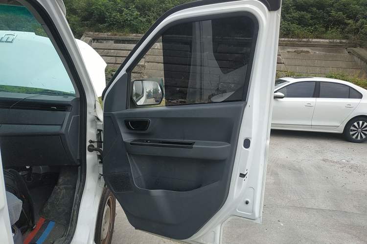 Used Farizon Xingxiang V 2024 Star Enjoy V6E Feature Edition Zhixin 46.08 kWh
