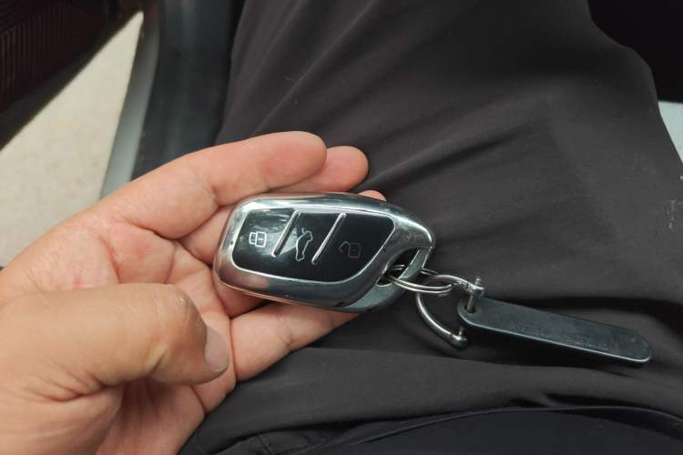 Used Roewe i5 2021 1.5L Manual Diamond Edition