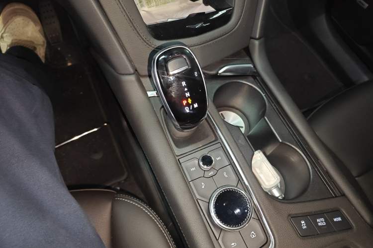 Used Cadillac XT6 2020 28T Six-Seater Fashion Edition