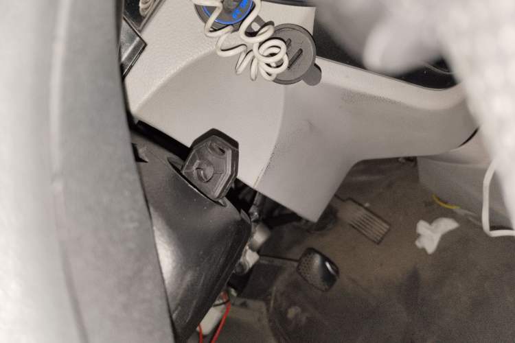 Used Sunlong DST 5 2021 All-Electric Van with 41.86 kWh Vehicle Key