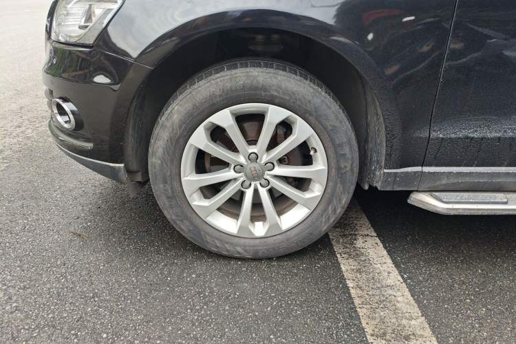 Used Audi Q5 2013 40 TFSI Technology Edition Right Front Wheel Hub
