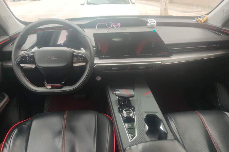 Used CHANGAN OSHAN Z6 2022 Blue Whale 1.5T DCT Luxury Model