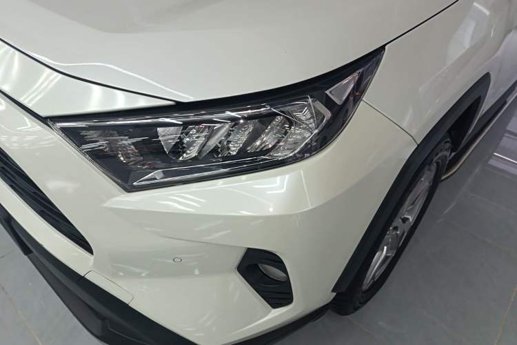 Used Toyota RAV4 2020 2.0L CVT Two-Wheel Drive Fashion Edition
