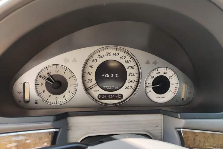 Used Mercedes-Benz E-Class 2007 E 280 Fashion Model Instrument Cluster