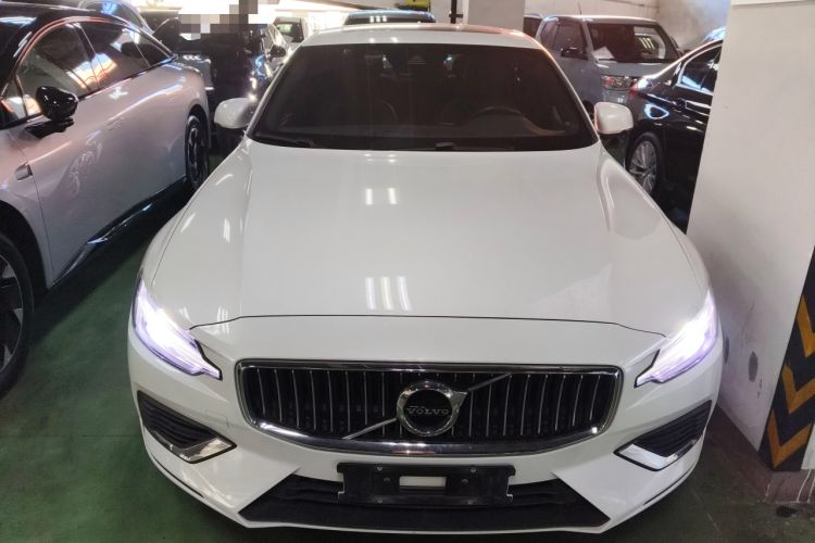 Used Volvo S60 New Energy 2021 T8 E-Drive Hybrid Four-Wheel Drive Smart Luxury Edition

