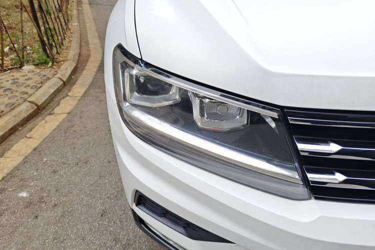 Used Volkswagen Tiguan L 2020 330TSI Automatic Two-Wheel Drive Luxury Edition China VI Standard