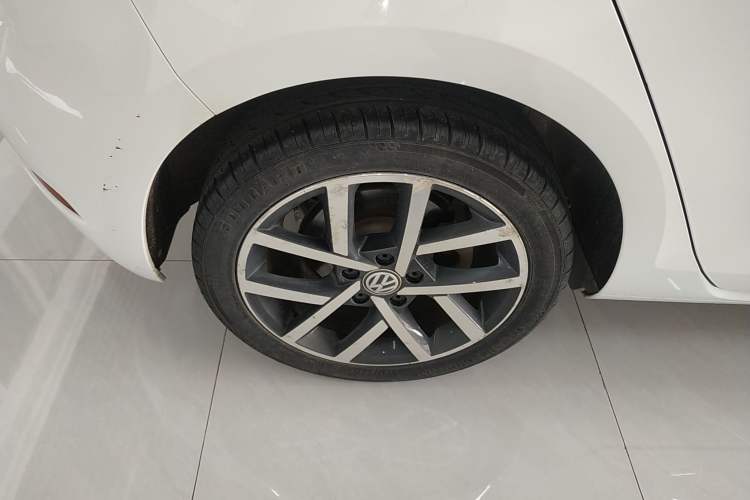 Used Volkswagen Golf 2018 230TSI Automatic Luxury Version
