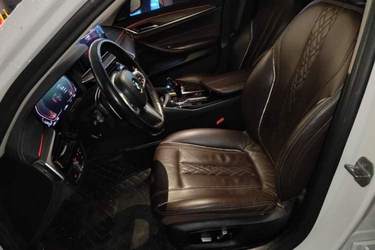 Used BMW 5 Series 2019 Facelifted 530Li Leading Edition M Sport Package