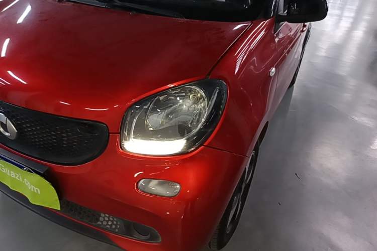 Used smart forfour 2018 0.9T 66 kW Fashion Edition