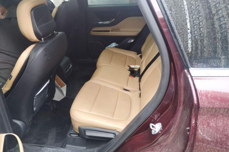 Used Lincoln Corsair 2022 2.0T Two-Wheel Drive Luxury Edition Left Rear Seat