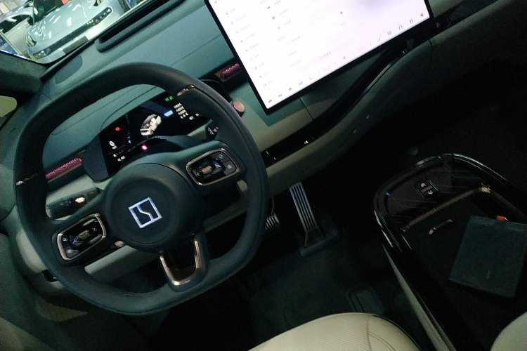 Used Zeekr MIX 2025 Long-Range Intelligent Driving Edition
