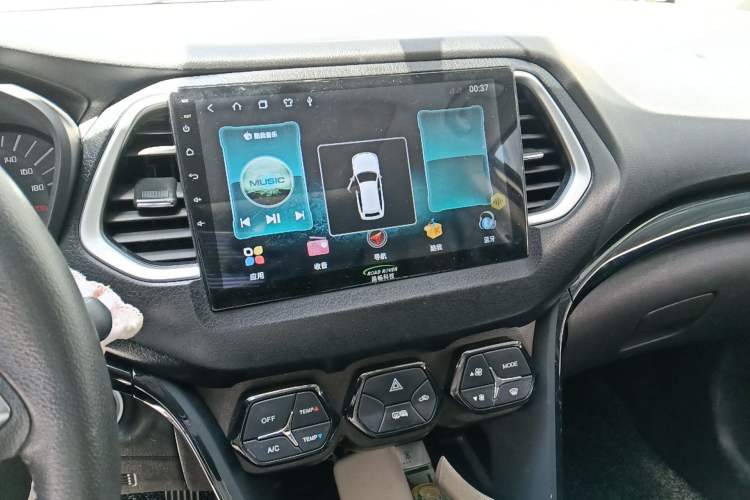 Used GAC Trumpchi GS4 2016 235T G-DCT Luxury Edition Audio And AC Panel