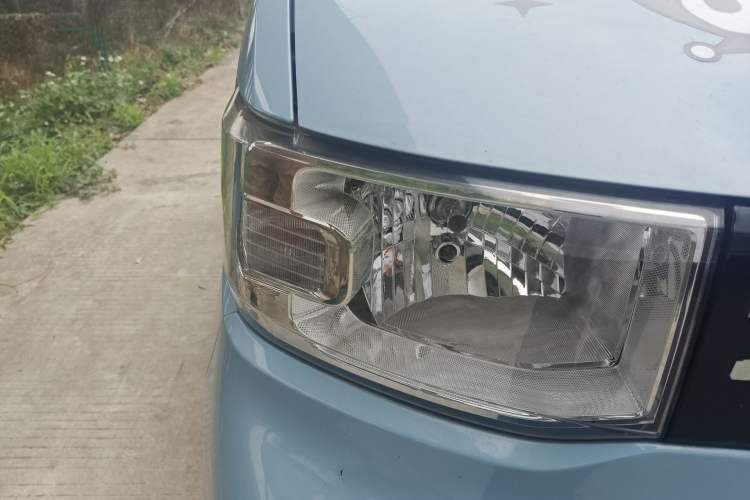 Used Wuling Hongguang MINIEV 2021 Macaron Fashion Model Lithium Iron Phosphate Right Front Headlight
