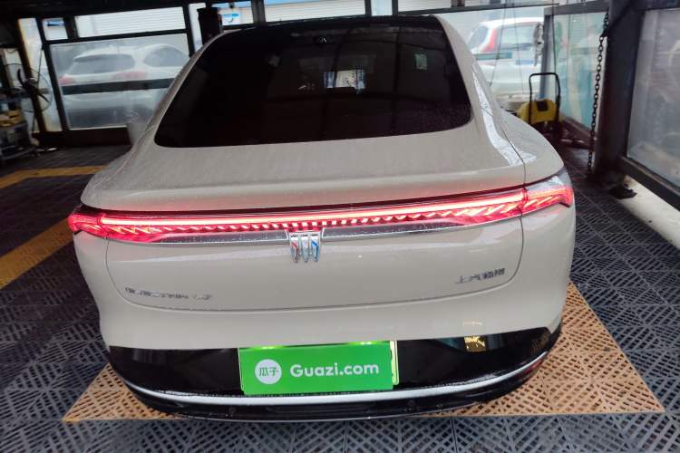 Used Buick L7 2025 Model Aivia Rear