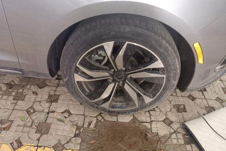 Used SERES SF5 2021 Four-Wheel Drive Freedom Expedition Edition
