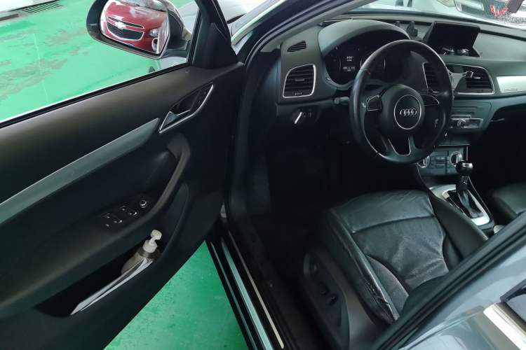 Used Audi Q3 2012 35 TFSI quattro Comfort Model
