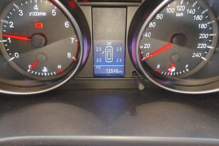 Used Haval H6 2016 Upgraded Model 1.5T Manual Two-Wheel Drive Elite Version
