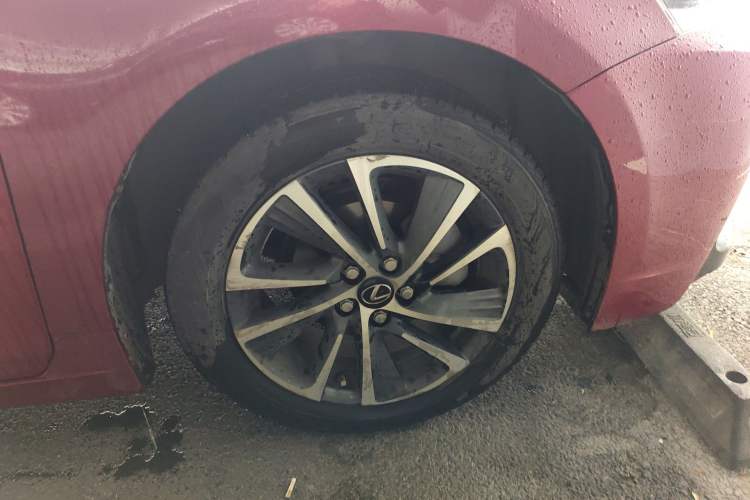 Used Lexus CT 2017 CT200h Elite Edition Solid Color China V Standard Right Front Wheel Hub