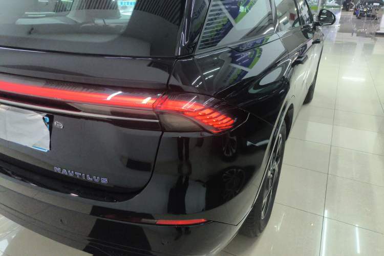 Used Lincoln Nautilus 2025 2.0T All-Wheel-Drive Luxury Hybrid Edition