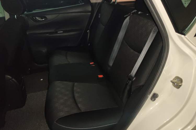 Used Nissan Tiida 2016 1.6L CVT Cool Dynamic Edition