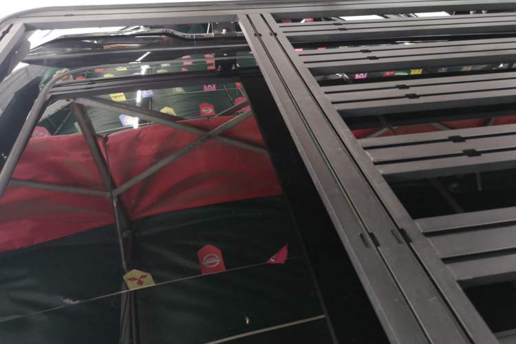 Used iCAR 03T 2024 520km Two-Wheel Drive Long-Range Version Roof