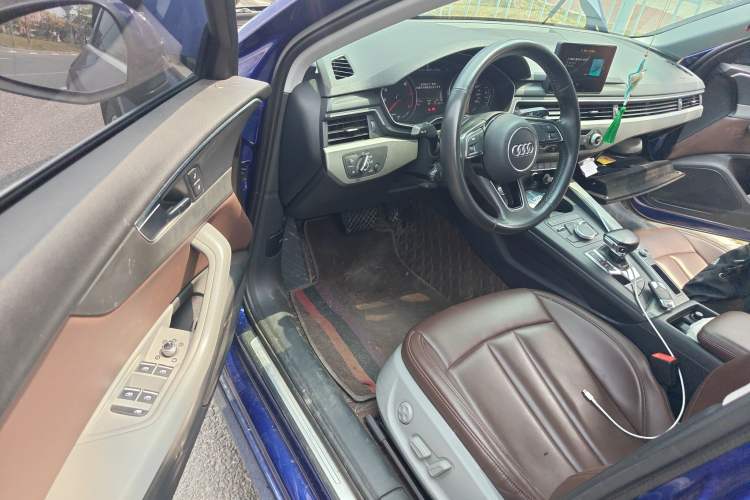 Used Audi A4L 2019 40 TFSI Ambition China VI
