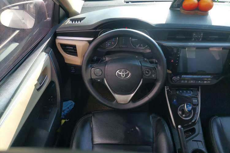 Used Toyota Levin 2017 Revised Dual-Engine 1.8H GS E-CVT Elite Sunroof Version China V Standard
