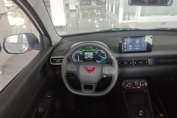 Used Wuling Hongguang New Energy 2024 All-Electric Model 300KM Standard Version