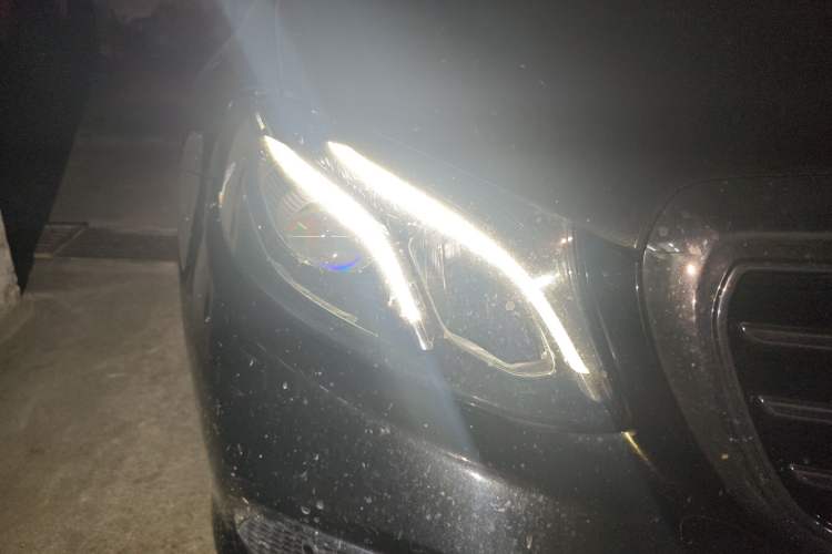 Used Mercedes-Benz E-Class 2020 Restyled E 300 L Exclusive Edition Right Front Headlight