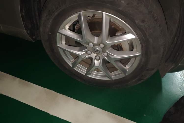 Used Volvo XC60 2019 T5 4x4 Smart Edition China VI Standard Right Front Wheel Hub