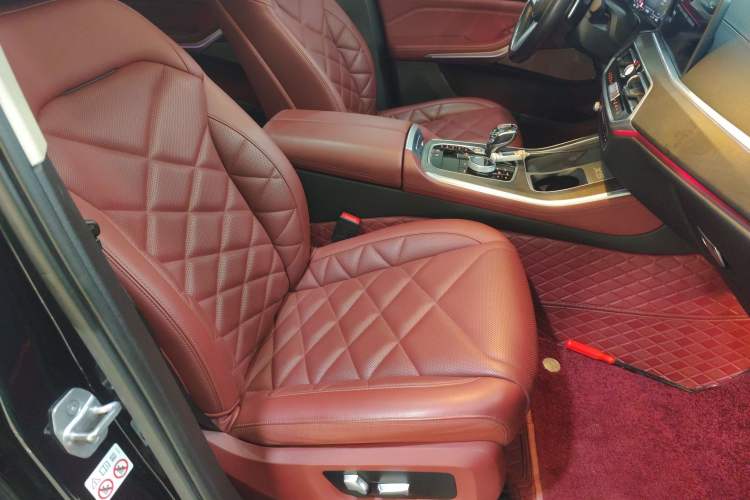 Used BMW X5 2022 Restyled xDrive 30Li Luxury Version M Sport Package
