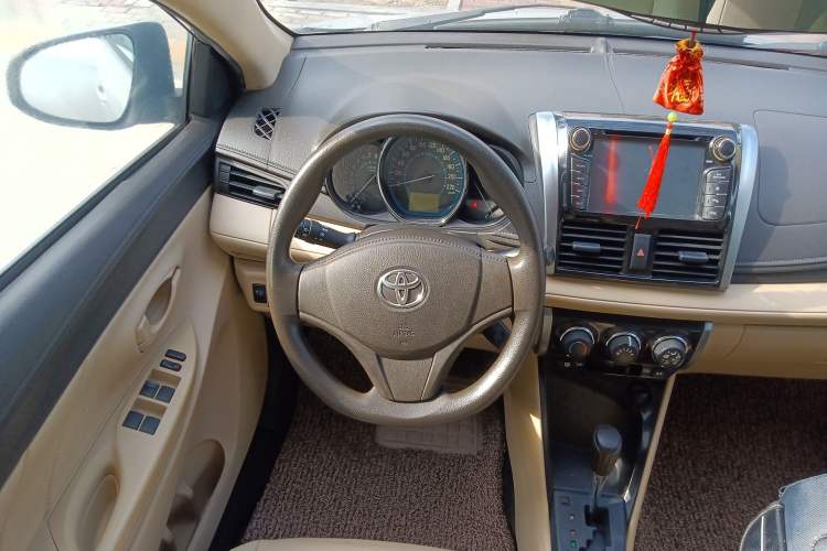 Used Toyota Vios 2014 1.3L Automatic Standard Edition Steering Wheel