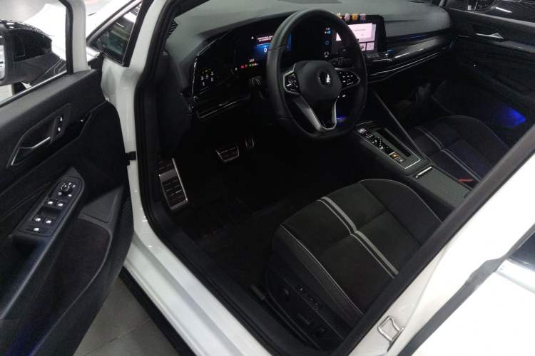 Used Volkswagen Golf 2021 280TSI DSG R-Line Driver Seat