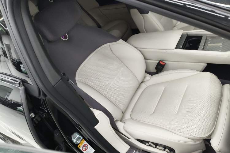 Used Avatr 12 2025 Max Extended-Range Edition
