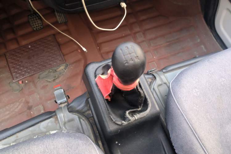 Used Wuling Zhiguang 2015 1.2L Practical LS-I Model
