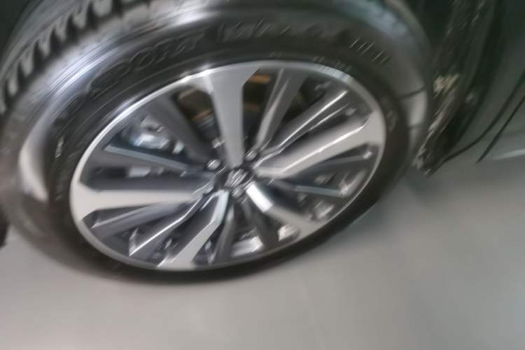 Used Toyota Crown Kluger 2024 2.5L HEV Four-Wheel Drive Premium Edition Left Front Wheel Hub