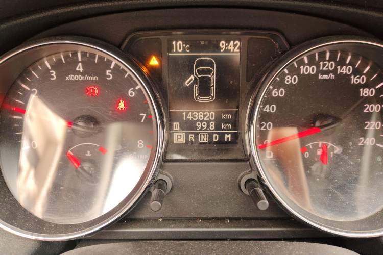 Used Nissan Qashqai 2012 2.0 XL Fire CVT 2WD Odometer Close Up