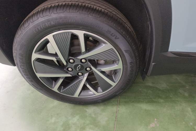 Used Chevrolet Equinox Plus 2024 102km RS Ultimate Edition Right Rear Wheel Hub
