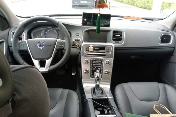 Used Volvo S60 2017 S60L T3 Smart Upgrade Edition