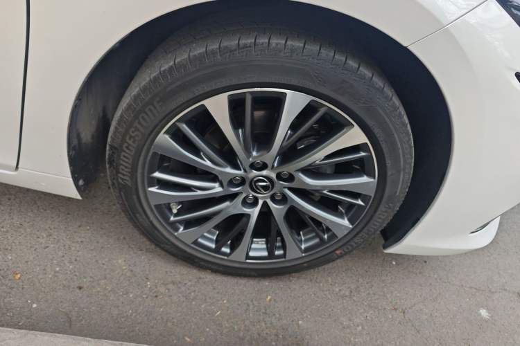 Used Lexus ES 2020 260 Deluxe Edition