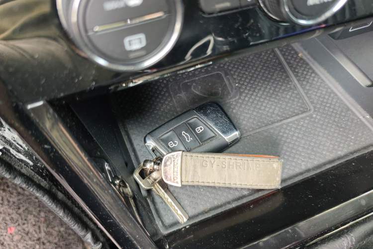 Used Volkswagen Passat 2019 380TSI Prestige Edition China VI Standard Vehicle Key