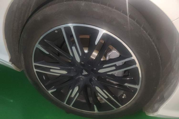 Used NETA S 2022 Extended-Range Version 1160 km Range Rear-Wheel-Drive Compact Edition
