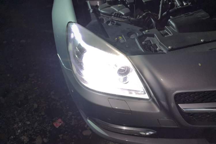 Used Mercedes-Benz SLK-Class 2011 SLK 200 Fashion Model
