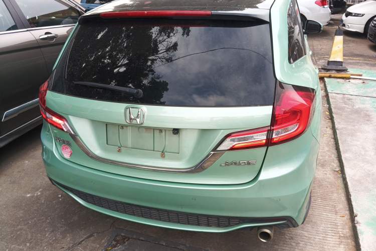 Used Honda Jade 2017 1.8L automatic Comfort version 5 seats
