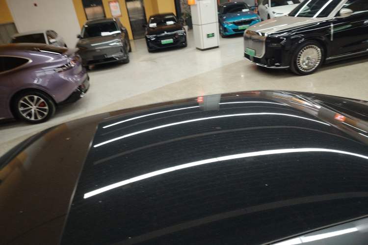 Used Lynk & Co Z10 2025 95 kWh 766 km Range Rear-Wheel Drive Max