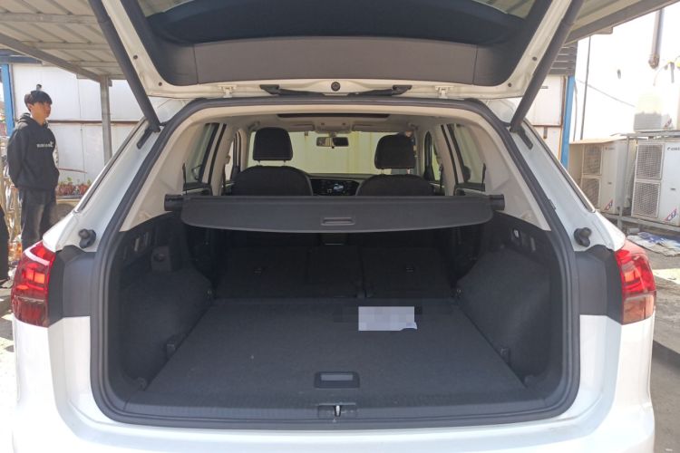 Used Volkswagen Tayron 2019 330TSI Two-Wheel Drive Luxury Model China VI Standard Trunk