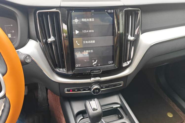 Used Volvo XC60 2019 T5 4x4 Smart Edition China V Standard Audio And AC Panel