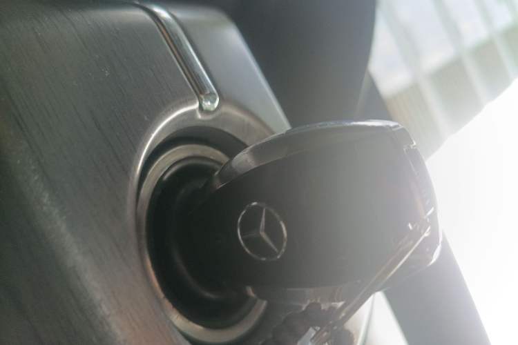 Used Mercedes-Benz GLK-Class 2011 GLK 300 4MATIC Fashion Model