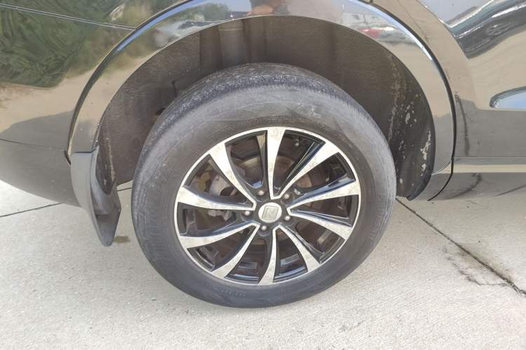 Used Zotye SR7 2016 1.5T CVT Cube Heart Edition China V Standard
